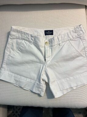 American Eagle Outfitters White Cotton Cuffed Women's Shorts